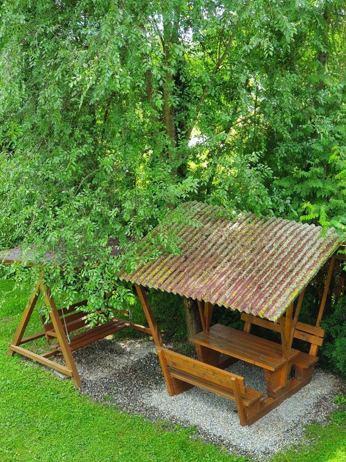 Kamilla Kulcsoshaz Villa Sub Cetate Exteriör bild